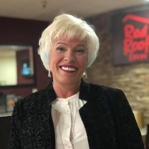 Meet your Posher, Glennis